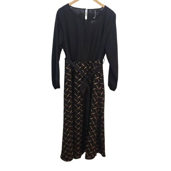 BloomChic Dresses & Skirts - Bloomchic made for curves black dress with metallic gold design belted XL 14-16